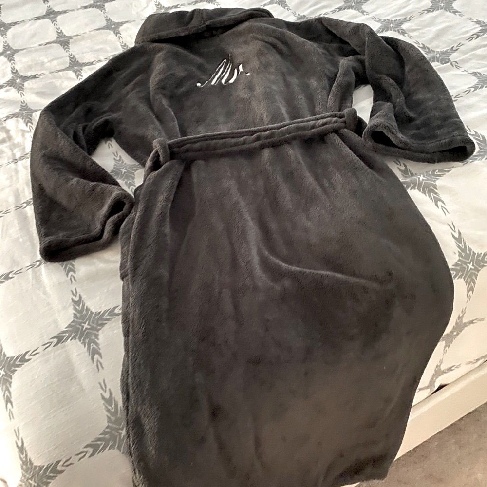 Plush Velvet Groom Robe *NEW*